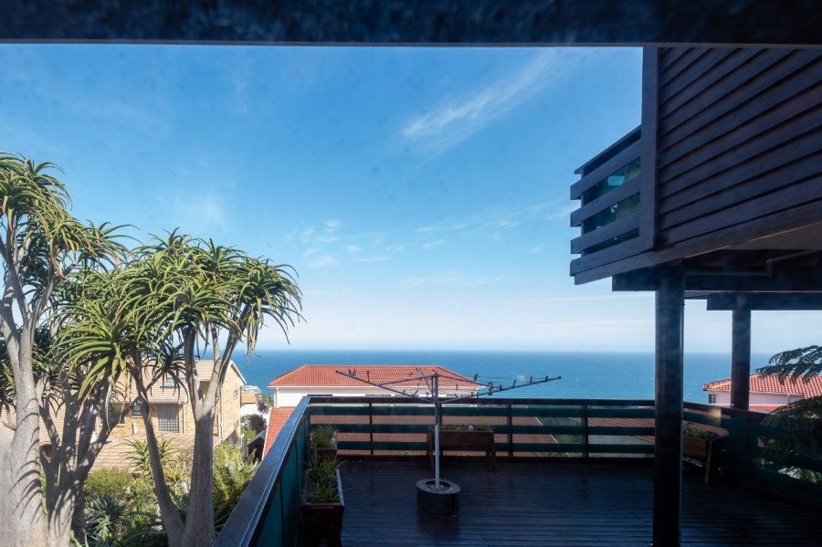 To Let 4 Bedroom Property for Rent in Herolds Bay Western Cape